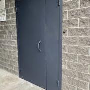  Дверь в мусорокамеру